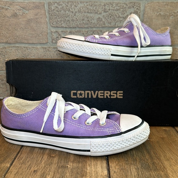 Converse Frozen Lilac Chuck Taylor All Star Junior's Ox Lace Up Low Top/Sz 1 - Picture 4 of 11